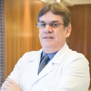 Dr. Marcelo  Santos